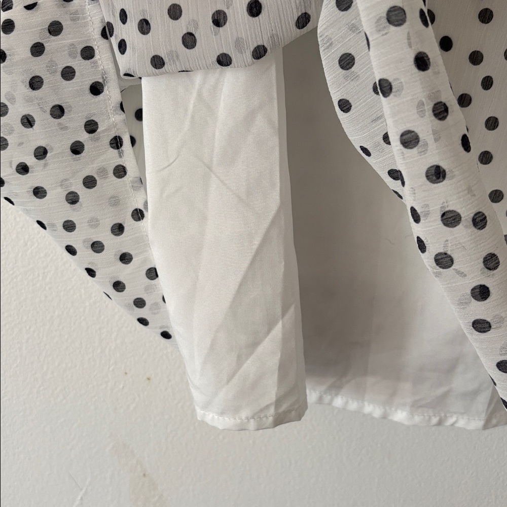 Sugarlips white and black polka dot tie neck ruffle sleeve blouse new XL - Picture 6 of 7